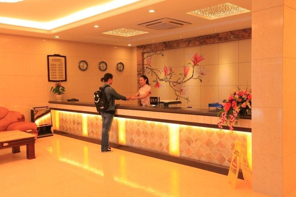 Yangshuo Hua Xiang Man Ting West Street Hotel Exteriör bild