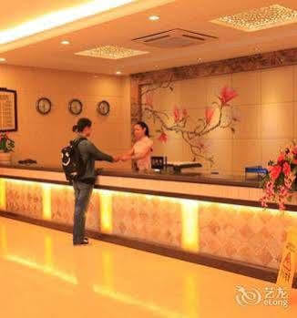 Yangshuo Hua Xiang Man Ting West Street Hotel Exteriör bild