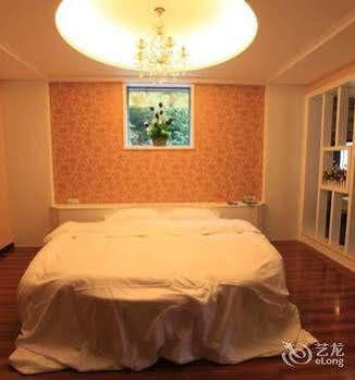 Yangshuo Hua Xiang Man Ting West Street Hotel Exteriör bild